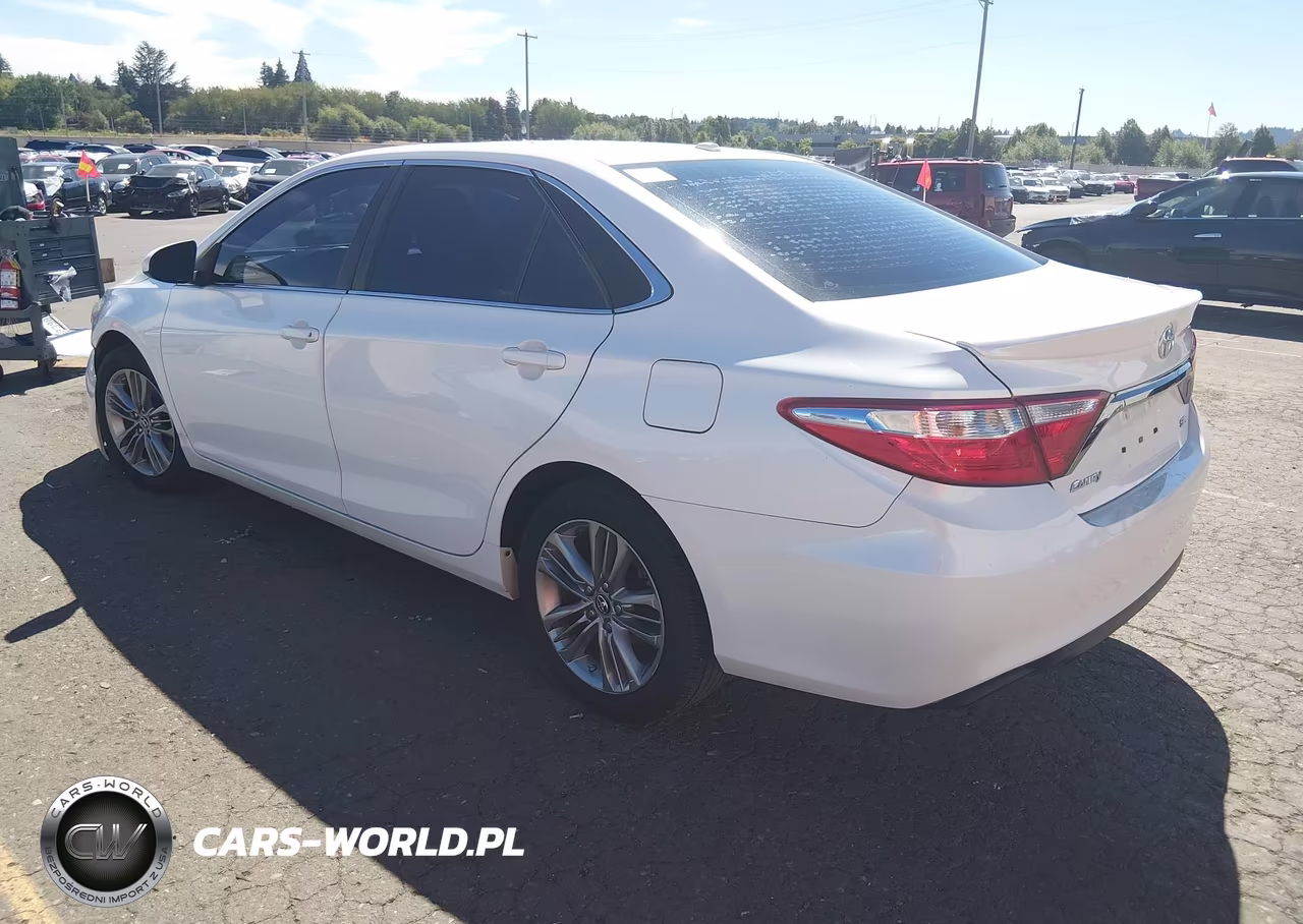 2016 Toyota Camry Se VIN:4T1BF1FK9GU197934 - 3