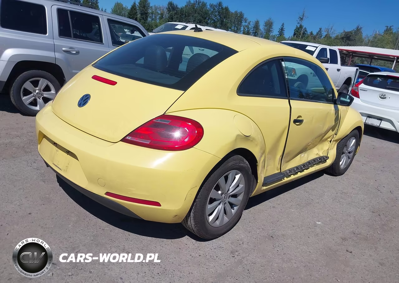 2015 Volkswagen Beetle 1.8T Fleet Edition VIN:3VWF17AT0FM608502 - 4