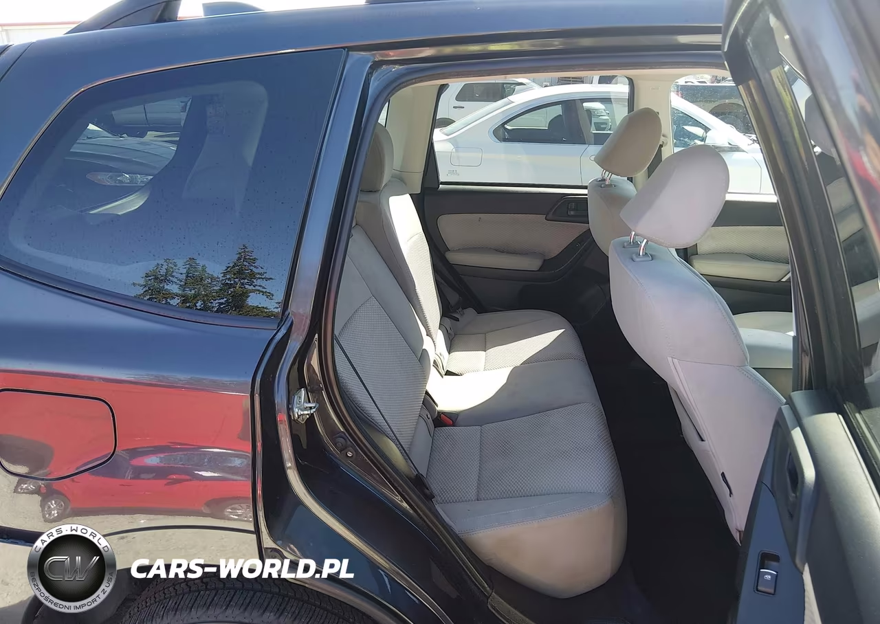 2018 Subaru Forester 2.5I Premium VIN:JF2SJAGC1JH496216 - 18