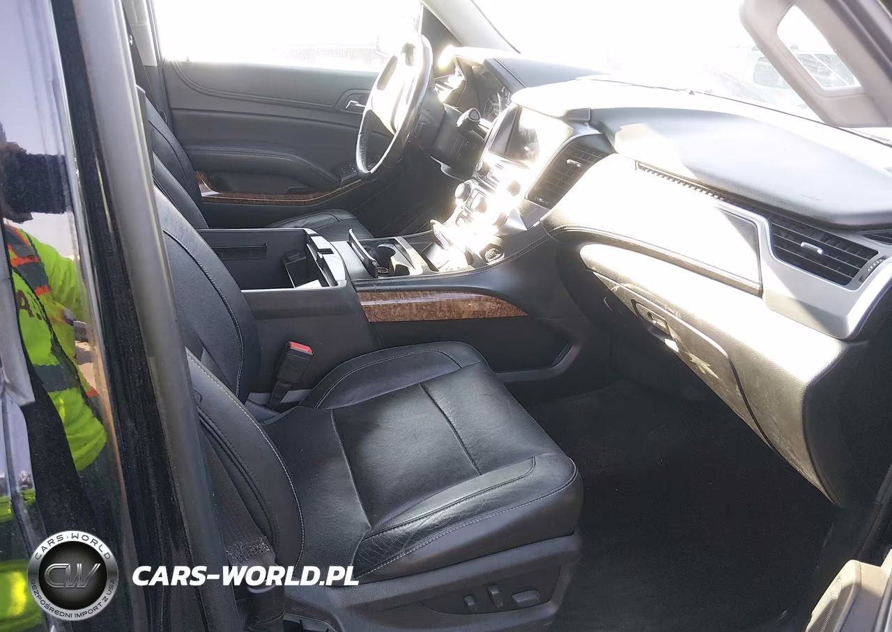 2017 Chevrolet Suburban Premier VIN:1GNSKJKC7HR248776 - 5