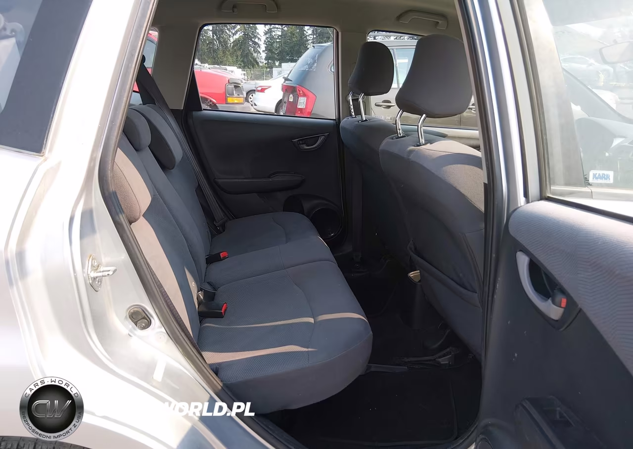 2013 Honda Fit VIN:JHMGE8H31DC055038 - 8