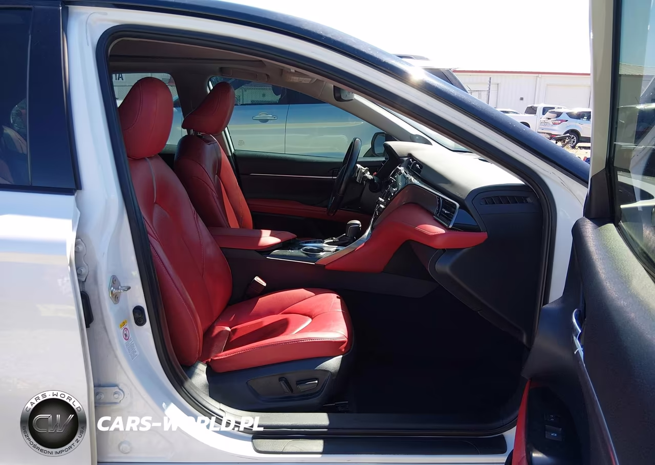 2019 Toyota Camry Xse VIN:4T1B61HK1KU213727 - 18