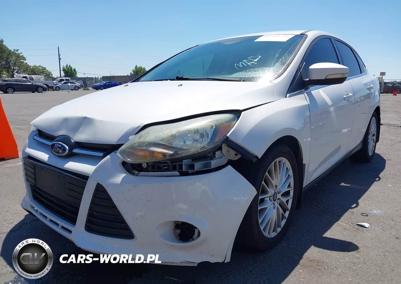 2013 Ford Focus Titanium VIN:1FADP3J27DL382603 - 6