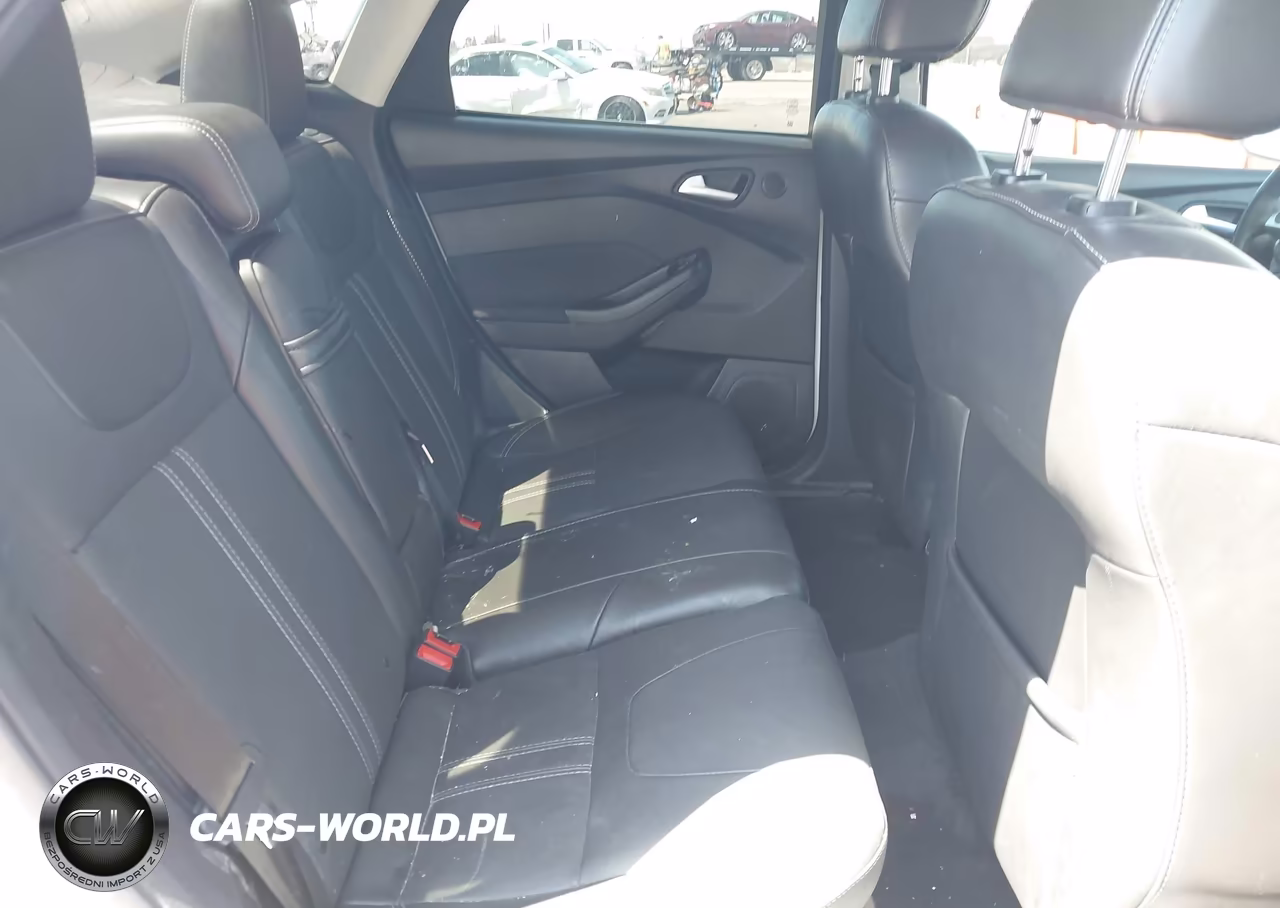 2013 Ford Focus Titanium VIN:1FADP3J27DL382603 - 8