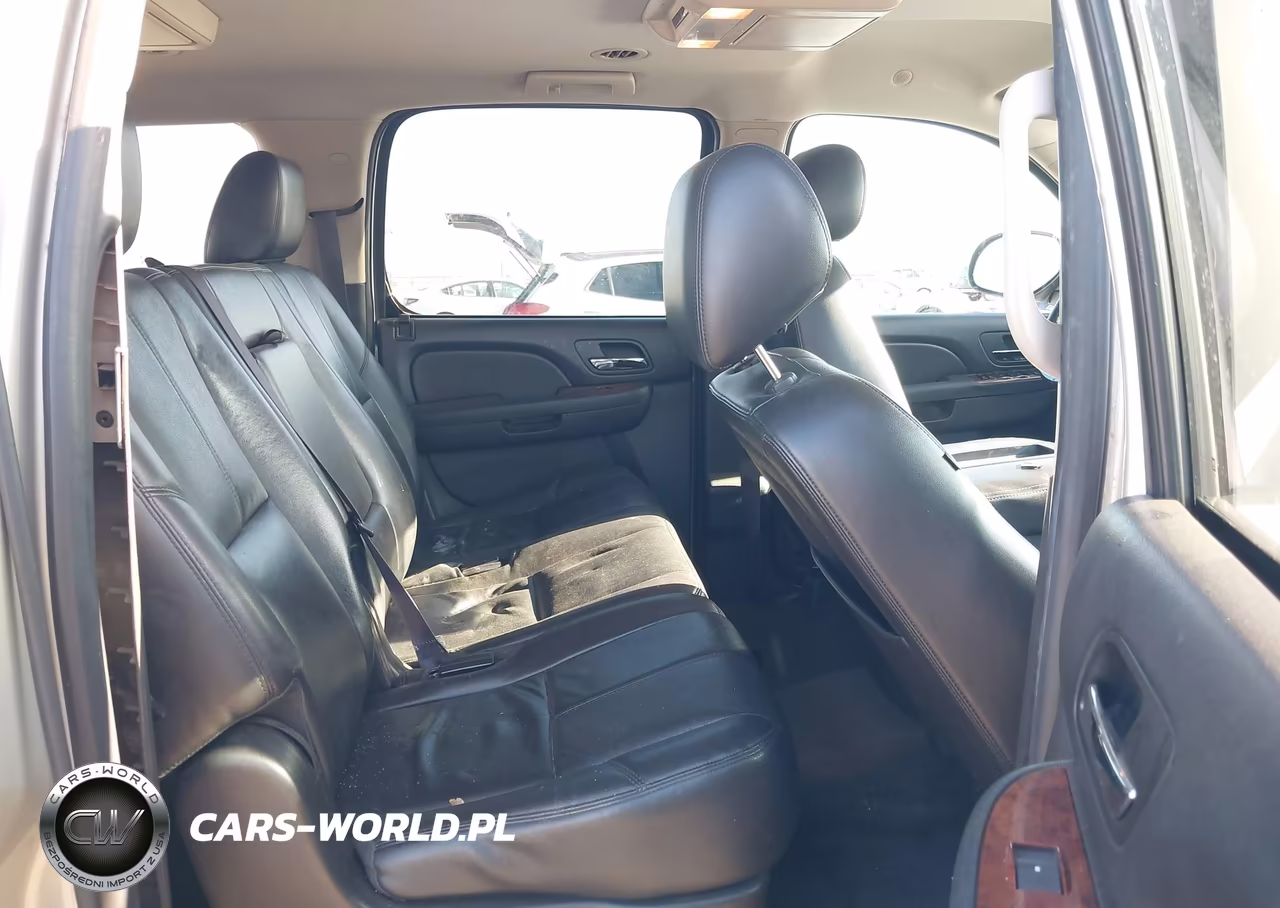2014 Chevrolet Suburban Lt VIN:1GNSKJE77ER201841 - 8