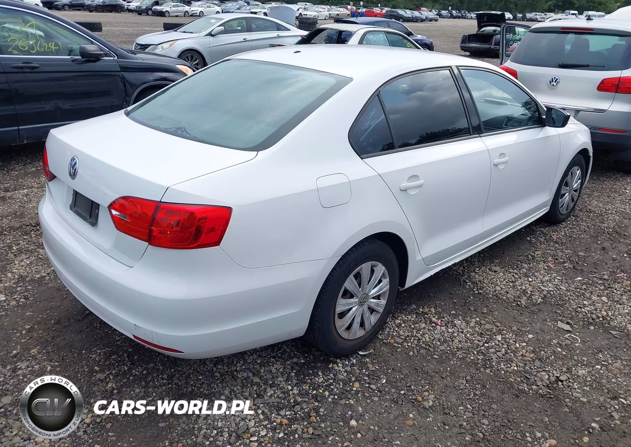 2014 Volkswagen Jetta 2.0L S VIN:3VW2K7AJ7EM352707 - 4