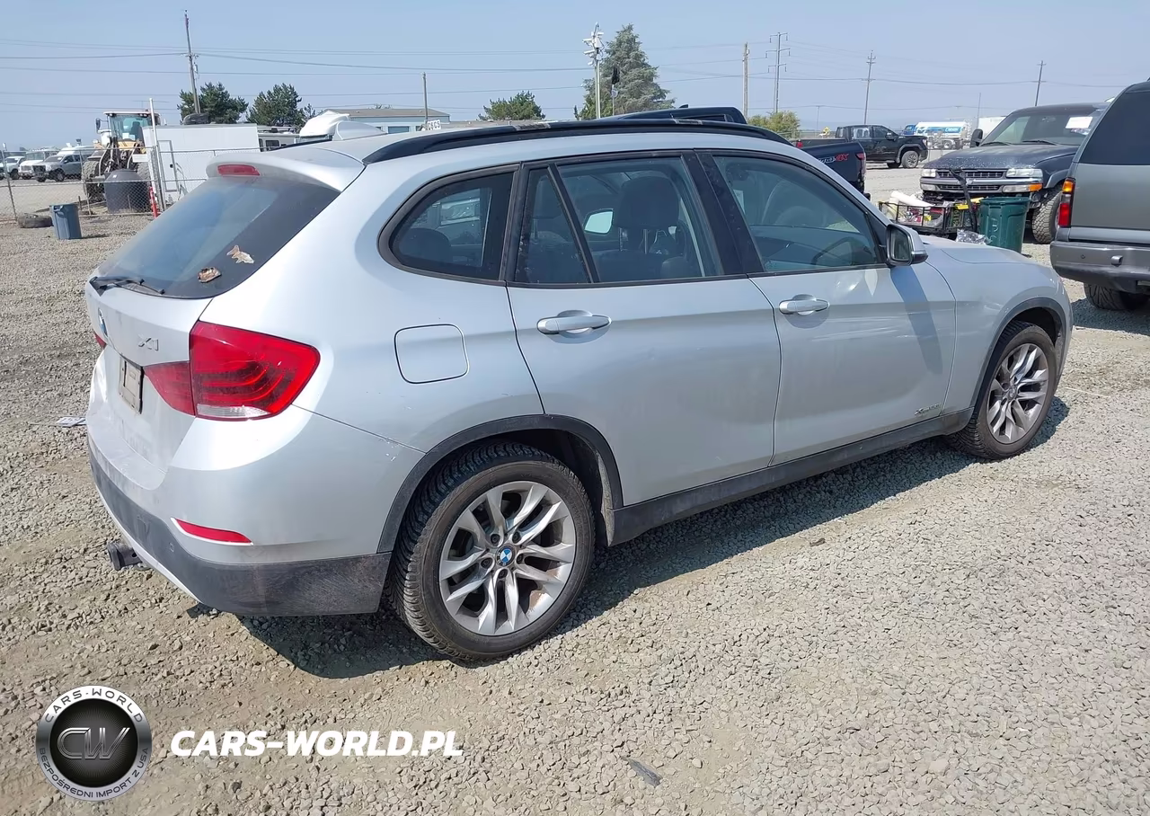 2015 BMW X1 xDrive28I VIN:WBAVL1C57FVY26704 - 4