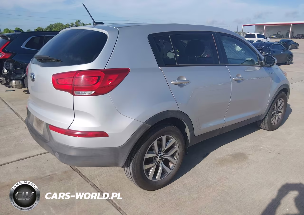 2015 Kia Sportage Lx VIN:KNDPBCAC1F7780108 - 4