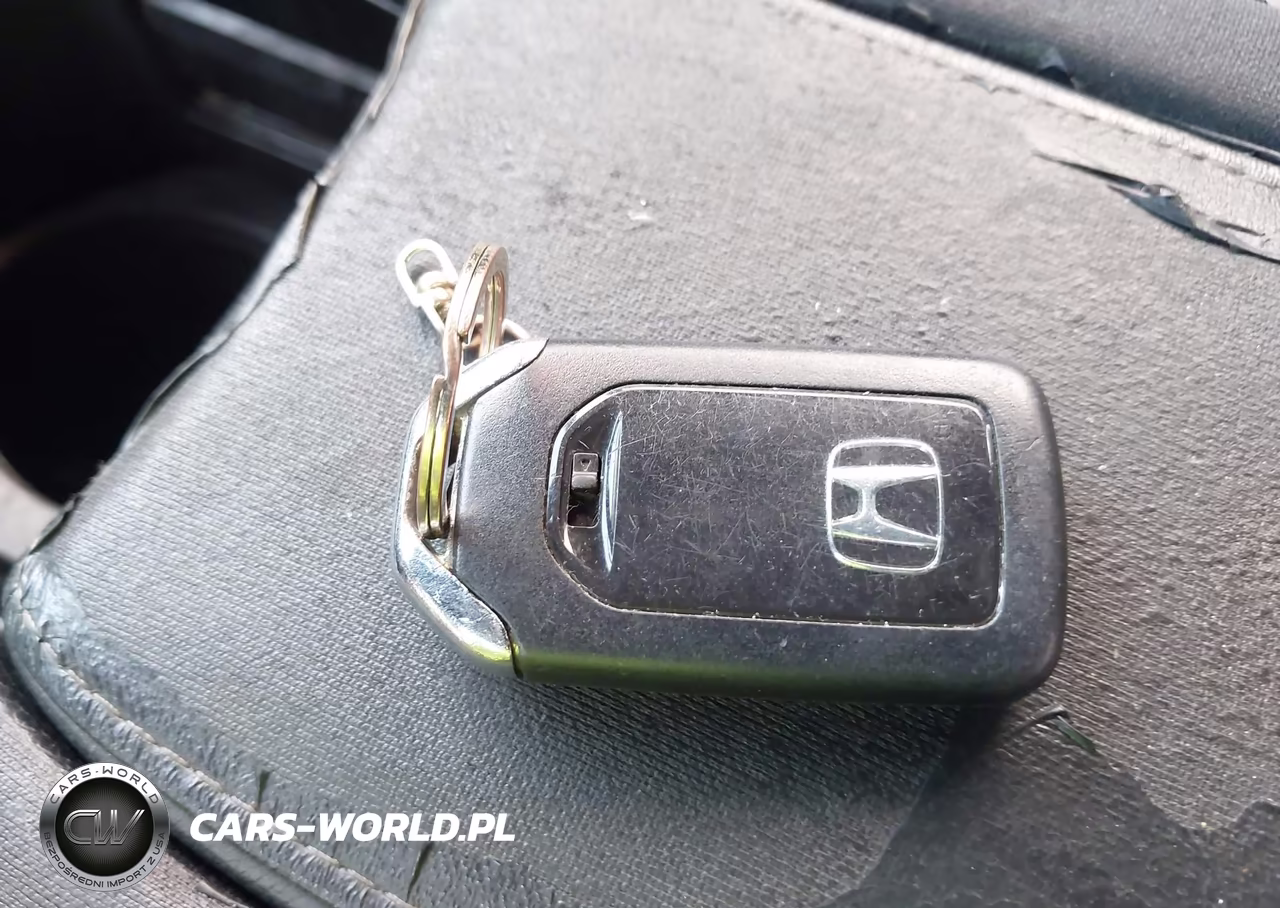 2019 Honda Civic Sport Touring VIN:SHHFK7H92KU207511 - 11