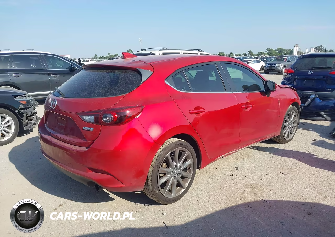 2018 Mazda Mazda3 Grand Touring VIN:3MZBN1M30JM262567 - 4