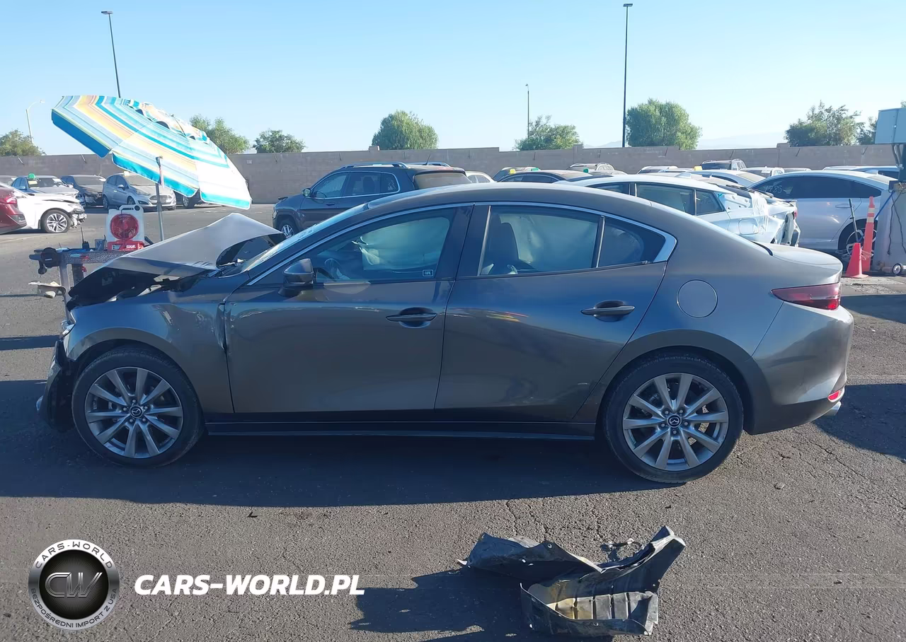 2019 Mazda Mazda3 Select Package VIN:JM1BPACL9K1110364 - 14