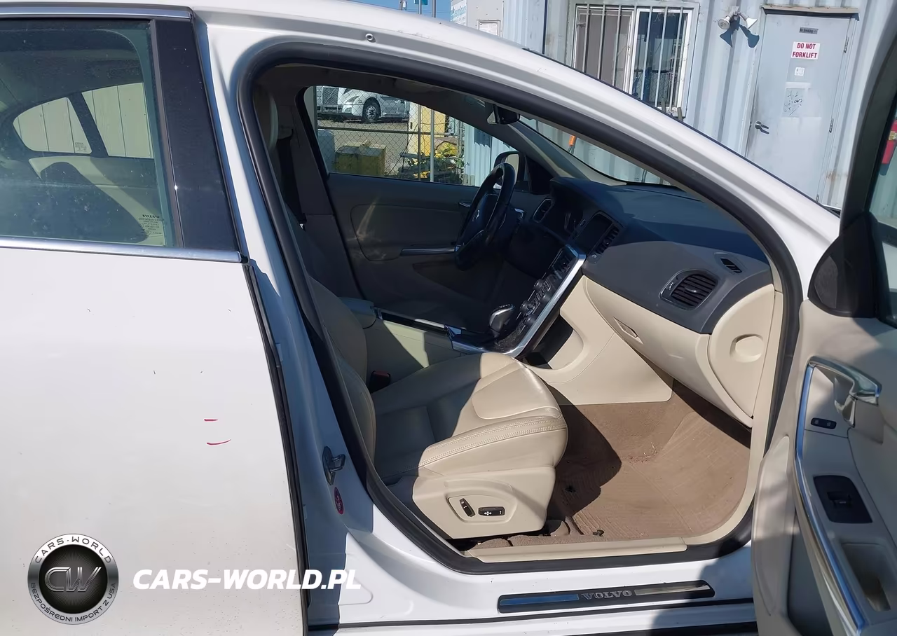2014 Volvo S60 T5 VIN:YV1612FS3E2278120 - 5