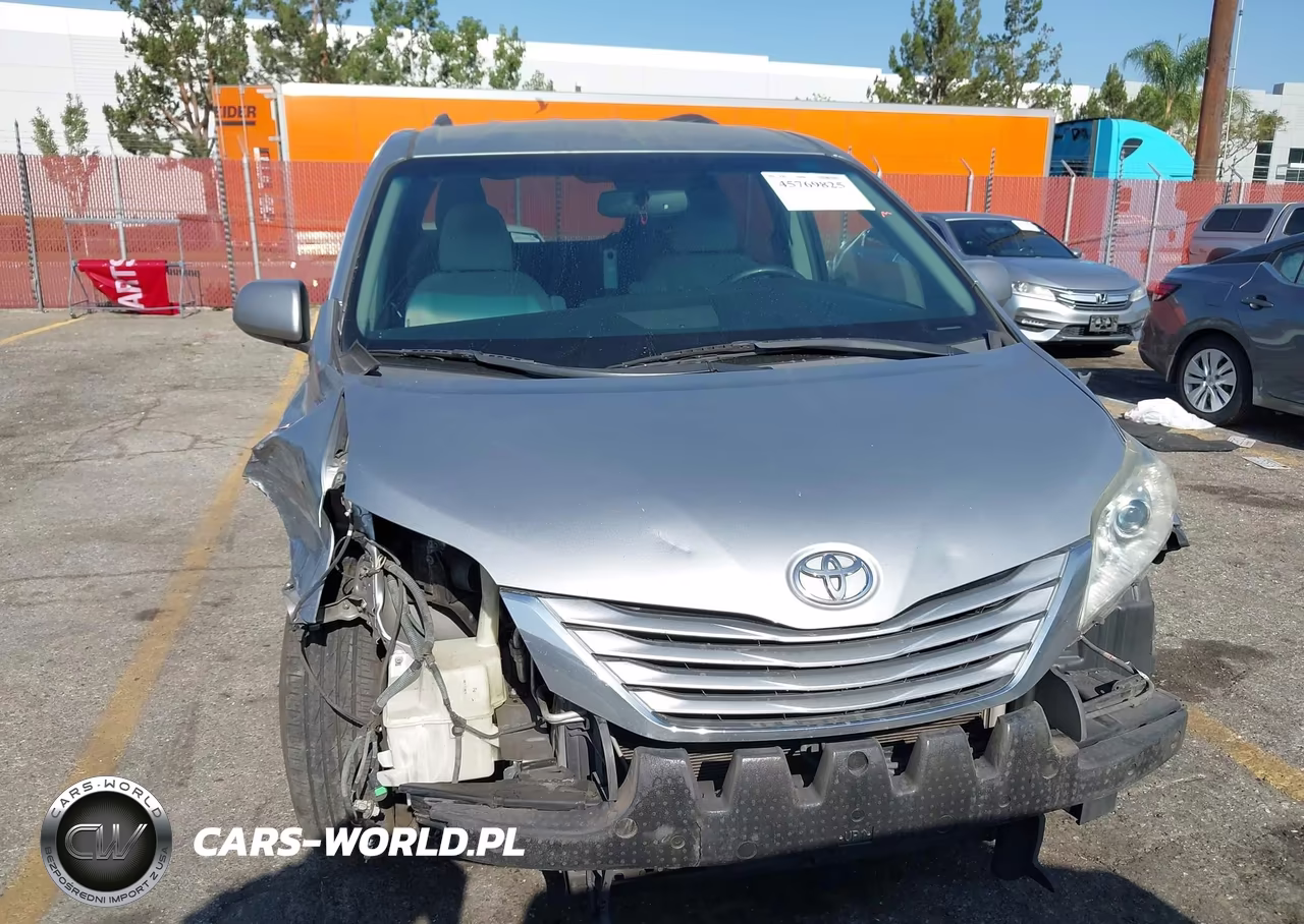 2016 Toyota Sienna Le 8 Passenger VIN:5TDKK3DC4GS748296 - 13