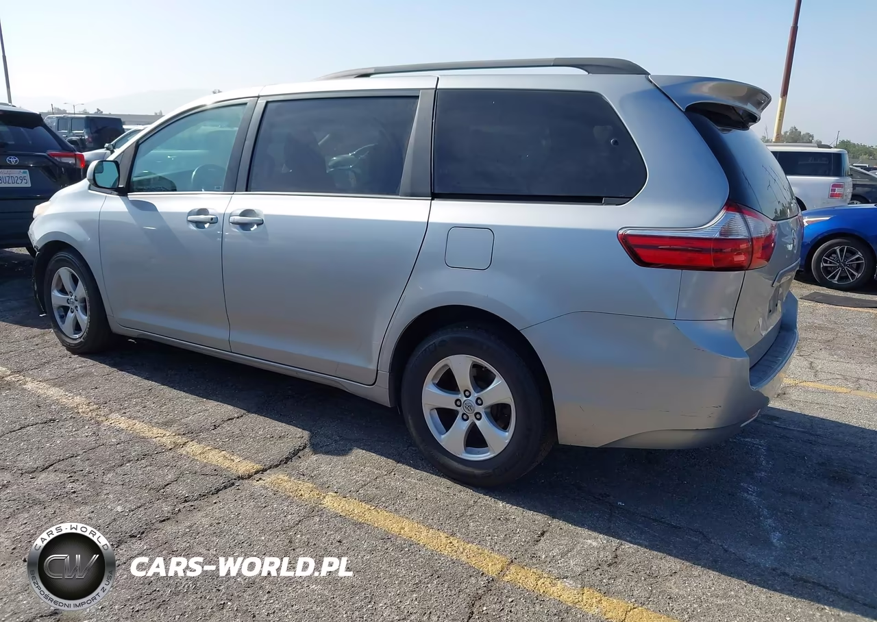 2016 Toyota Sienna Le 8 Passenger VIN:5TDKK3DC4GS748296 - 3