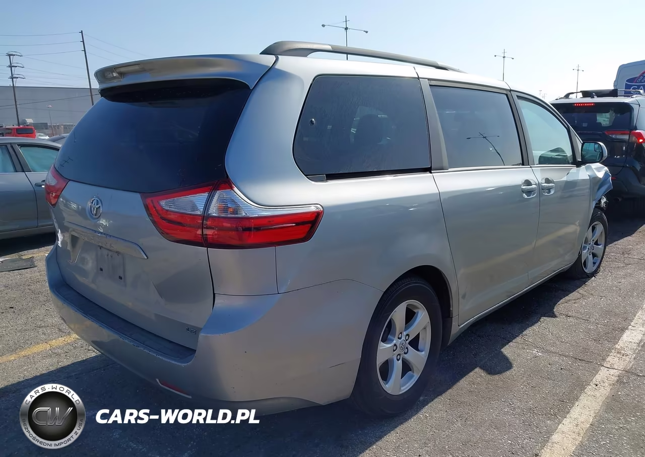 2016 Toyota Sienna Le 8 Passenger VIN:5TDKK3DC4GS748296 - 4