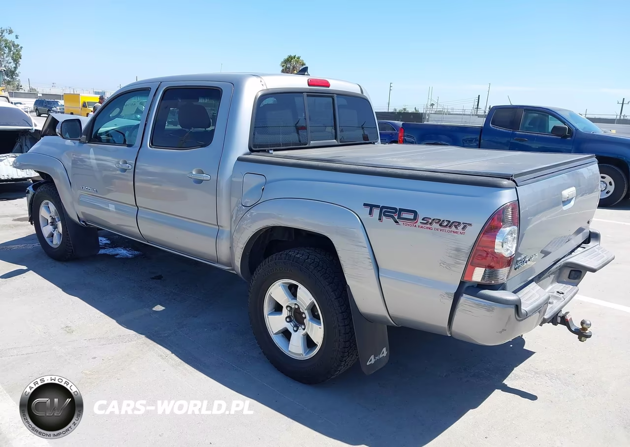 2014 Toyota Tacoma Base V6 VIN:3TMLU4EN9EM146057 - 3