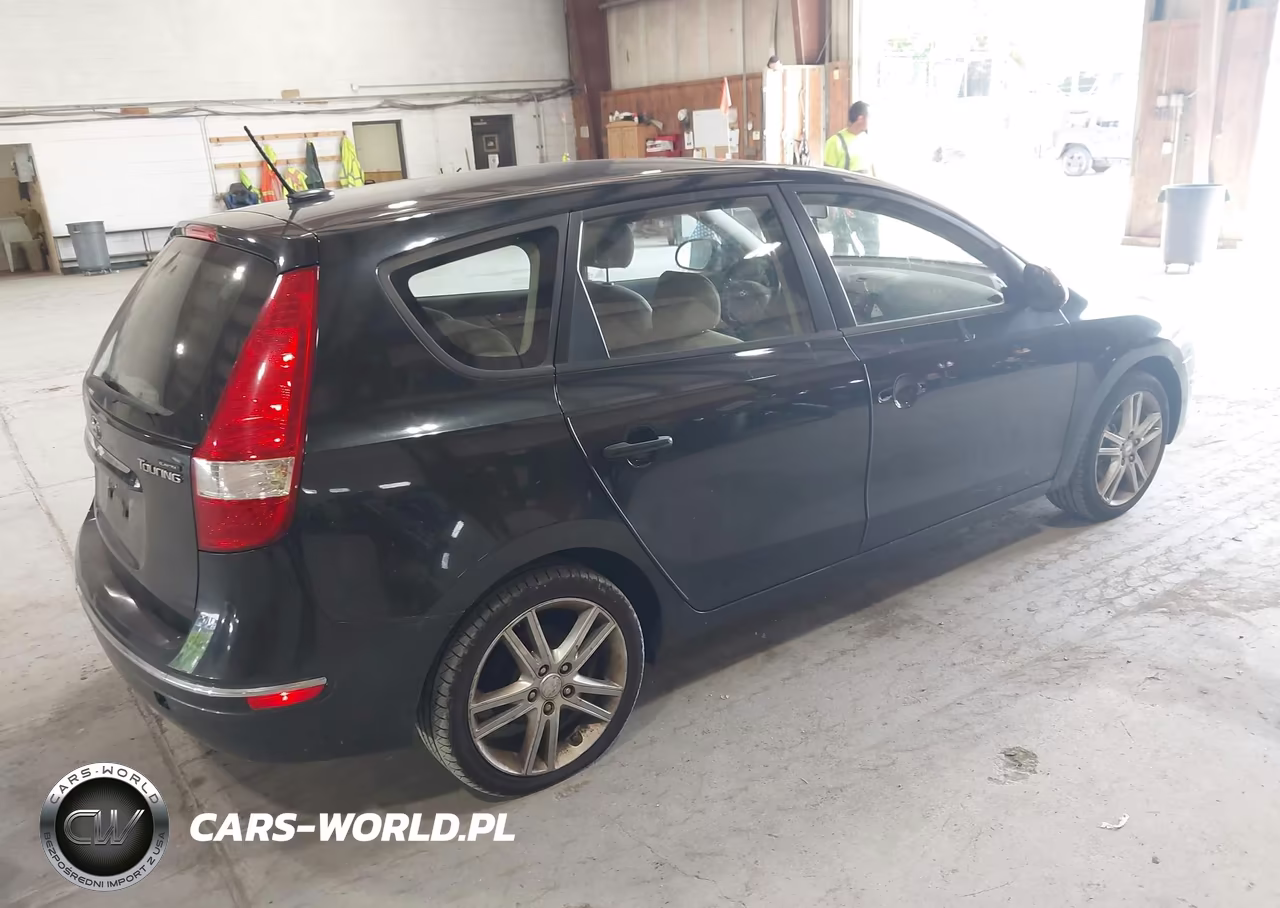2009 Hyundai Elantra Touring VIN:KMHDC86E59U048914 - 4