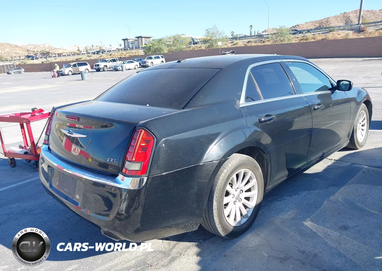 2012 Chrysler 300 VIN:2C3CCAAG2CH225630 - 4