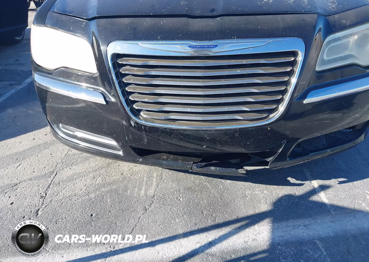 2012 Chrysler 300 VIN:2C3CCAAG2CH225630 - 6