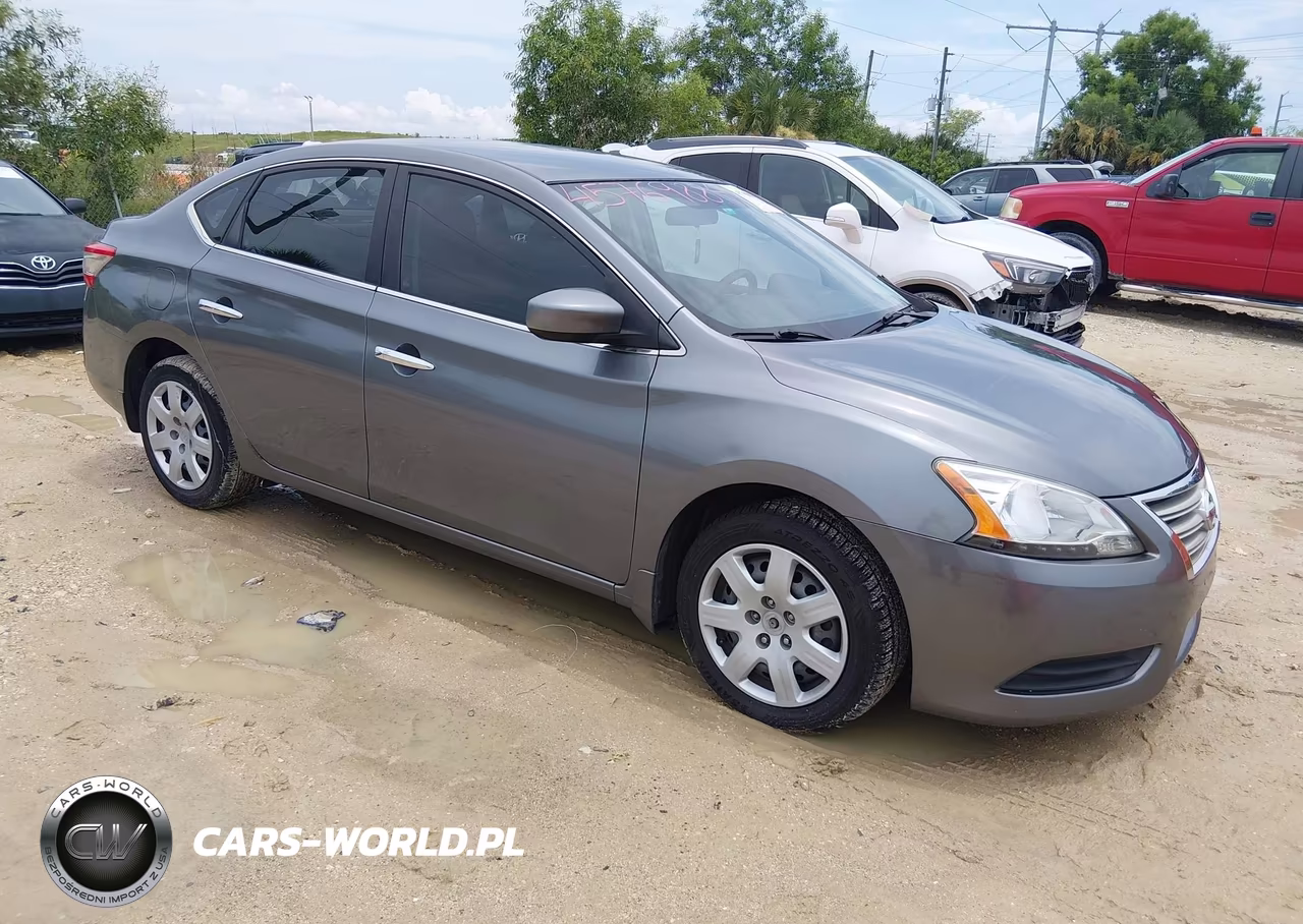 2015 Nissan Sentra S – zdjęcie 1 z 12