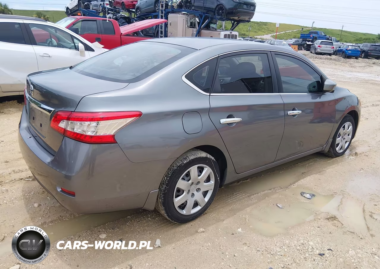 2015 Nissan Sentra S VIN:3N1AB7AP5FY368422 - 4