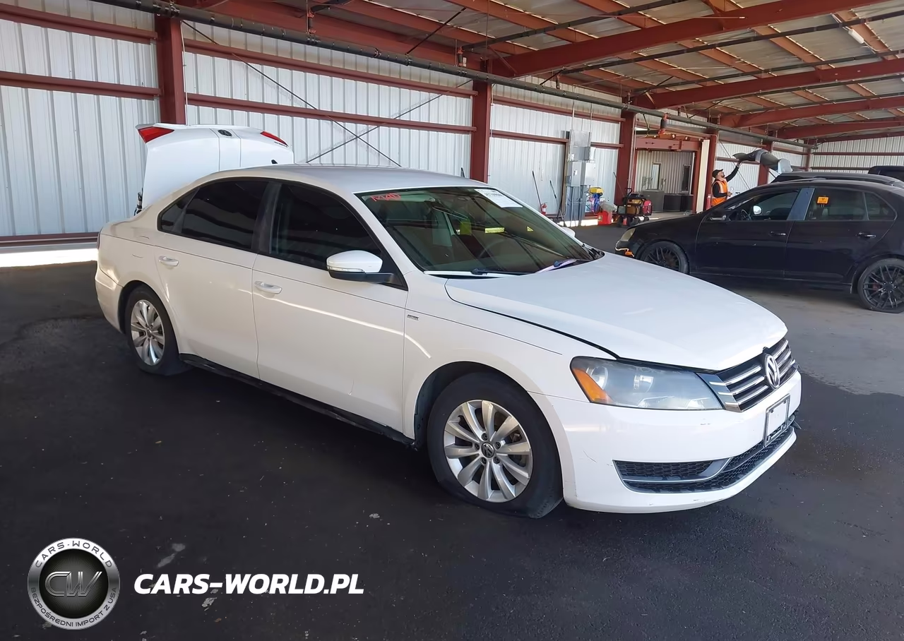 2013 Volkswagen Passat 2.5L Wolfsburg Edition – zdjęcie 1 z 12