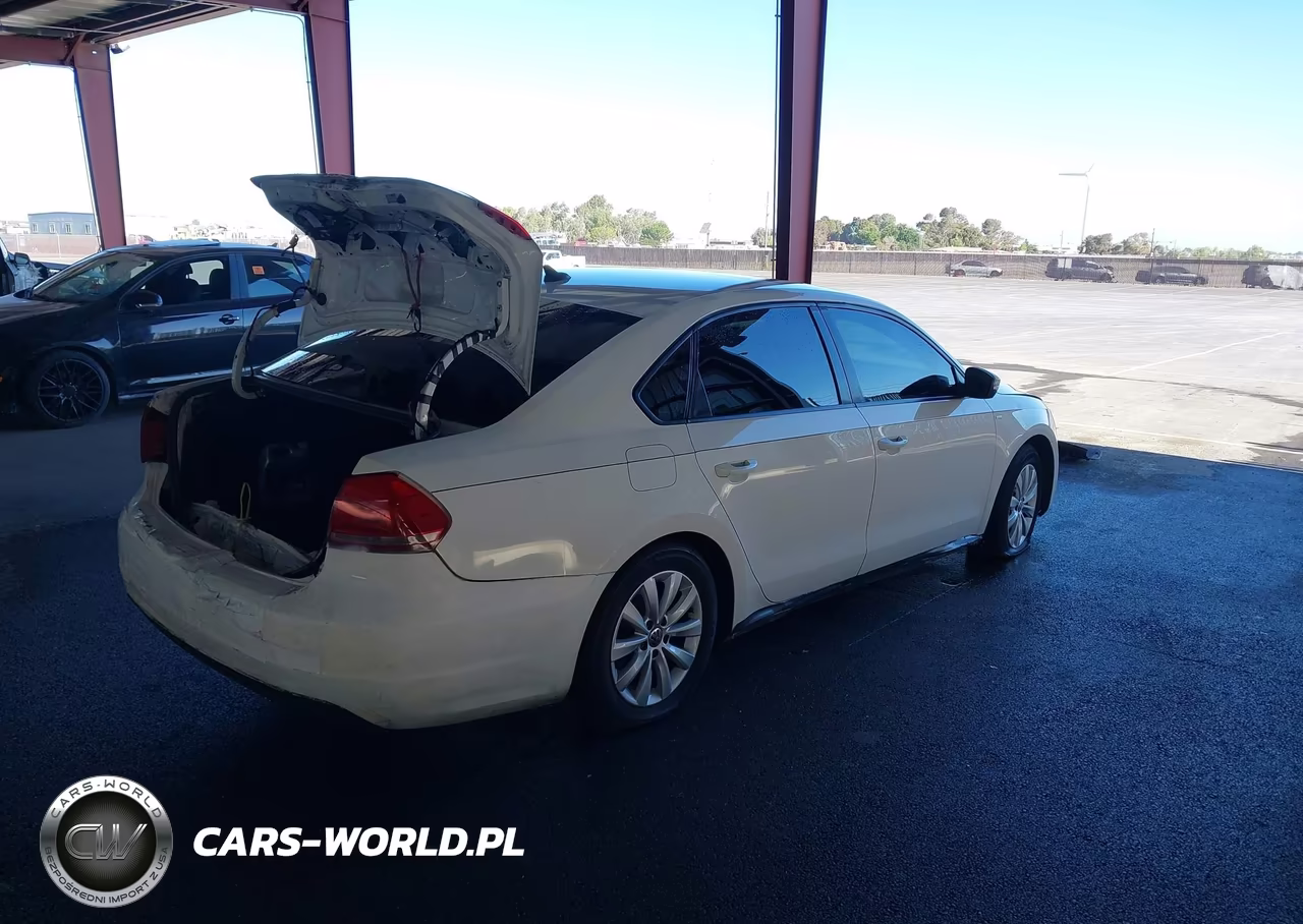 2013 Volkswagen Passat 2.5L Wolfsburg Edition VIN:1VWAP7A35DC150852 - 4