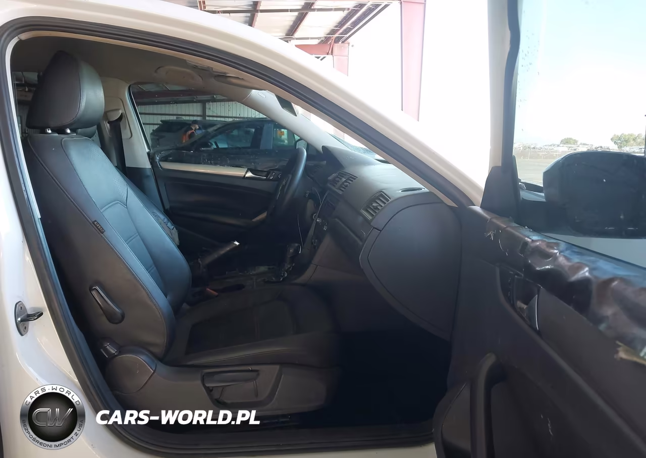 2013 Volkswagen Passat 2.5L Wolfsburg Edition VIN:1VWAP7A35DC150852 - 5