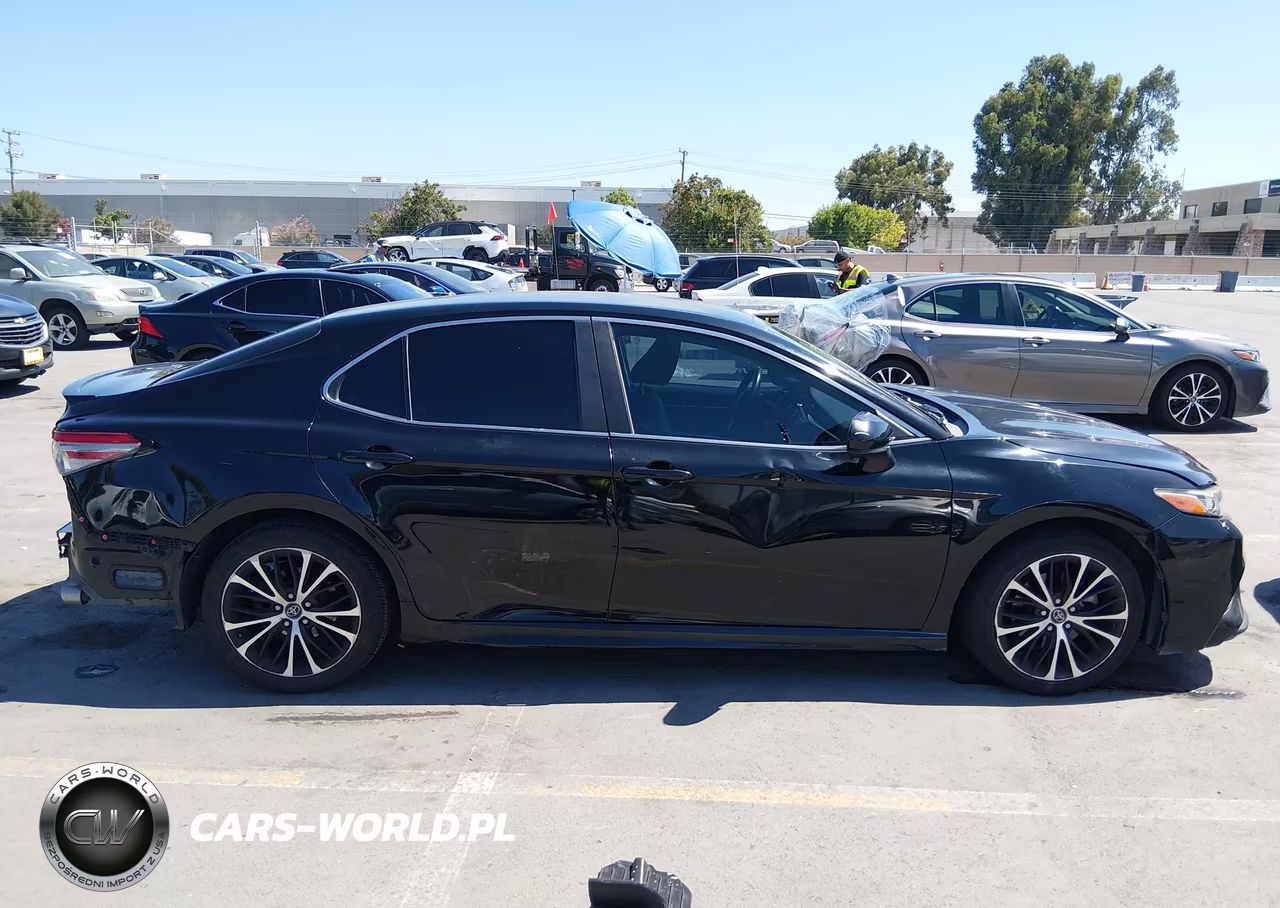 2018 Toyota Camry Se VIN:4T1B11HK2JU579032 - 13