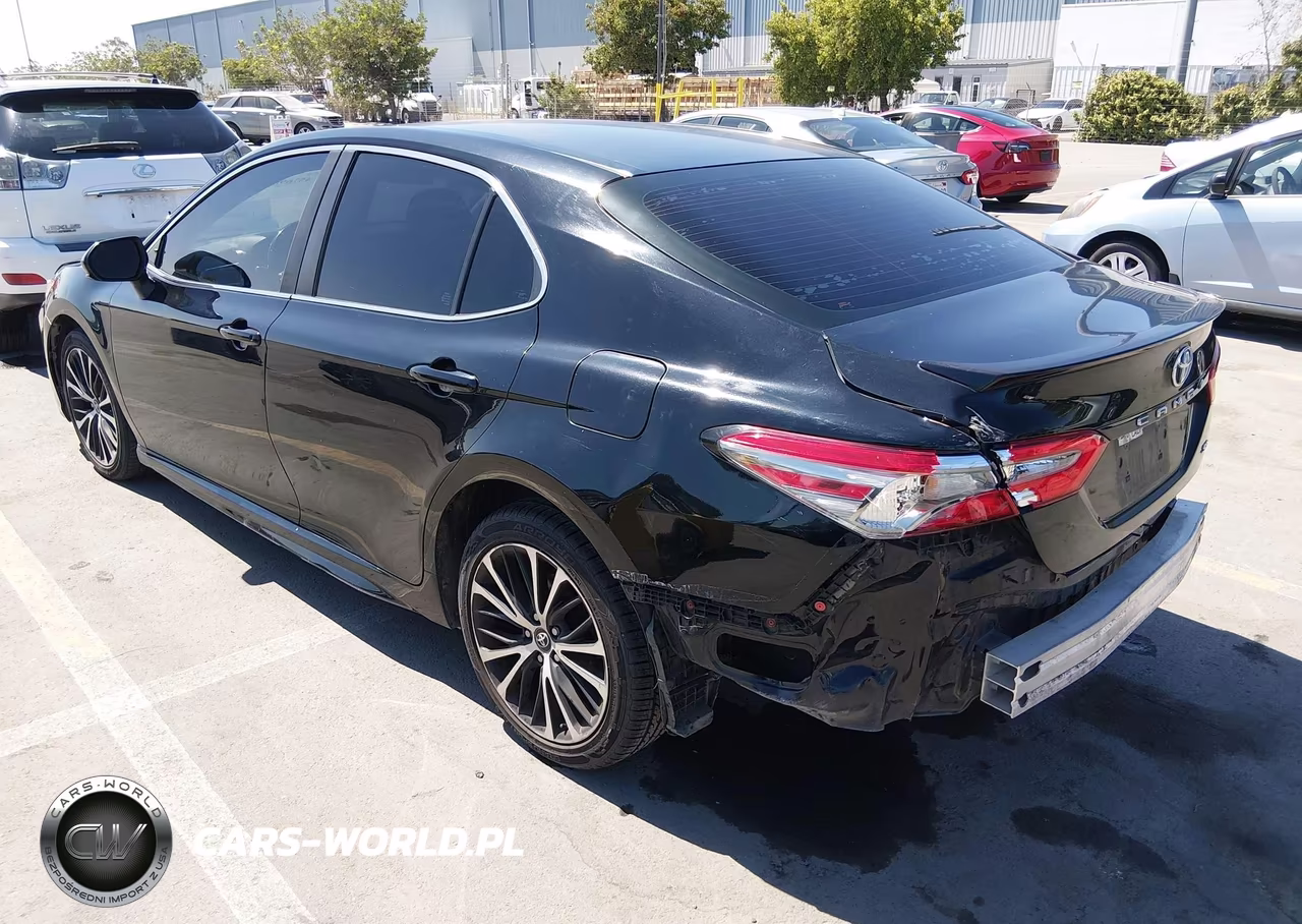 2018 Toyota Camry Se VIN:4T1B11HK2JU579032 - 3