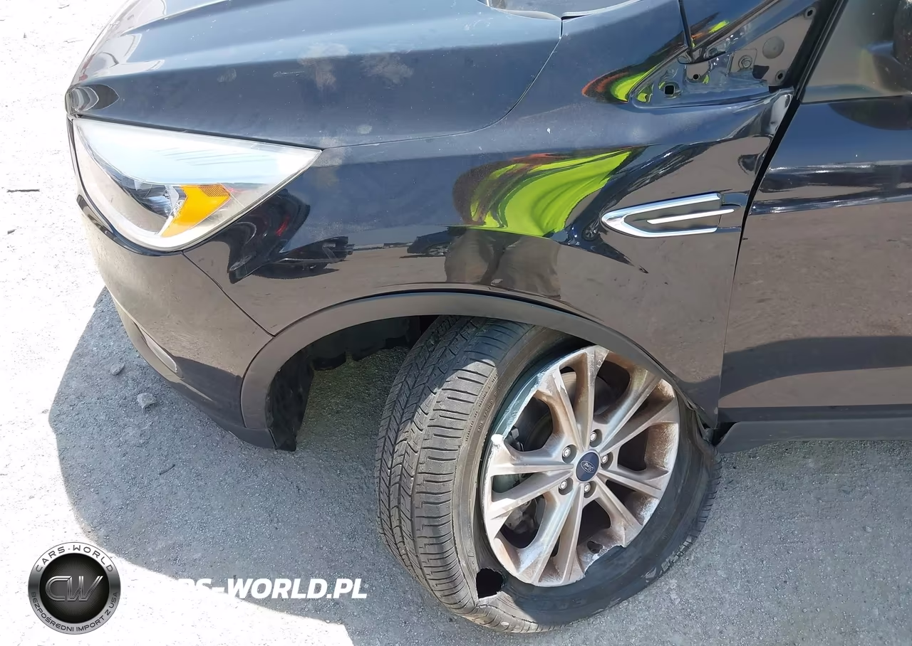 2019 Ford Escape Se VIN:1FMCU9GD9KUC26205 - 17