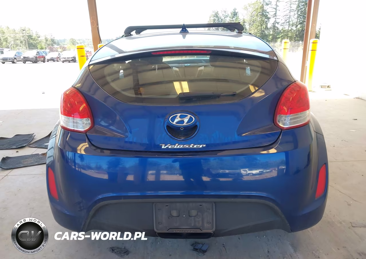 2016 Hyundai Veloster VIN:KMHTC6AD7GU277753 - 16