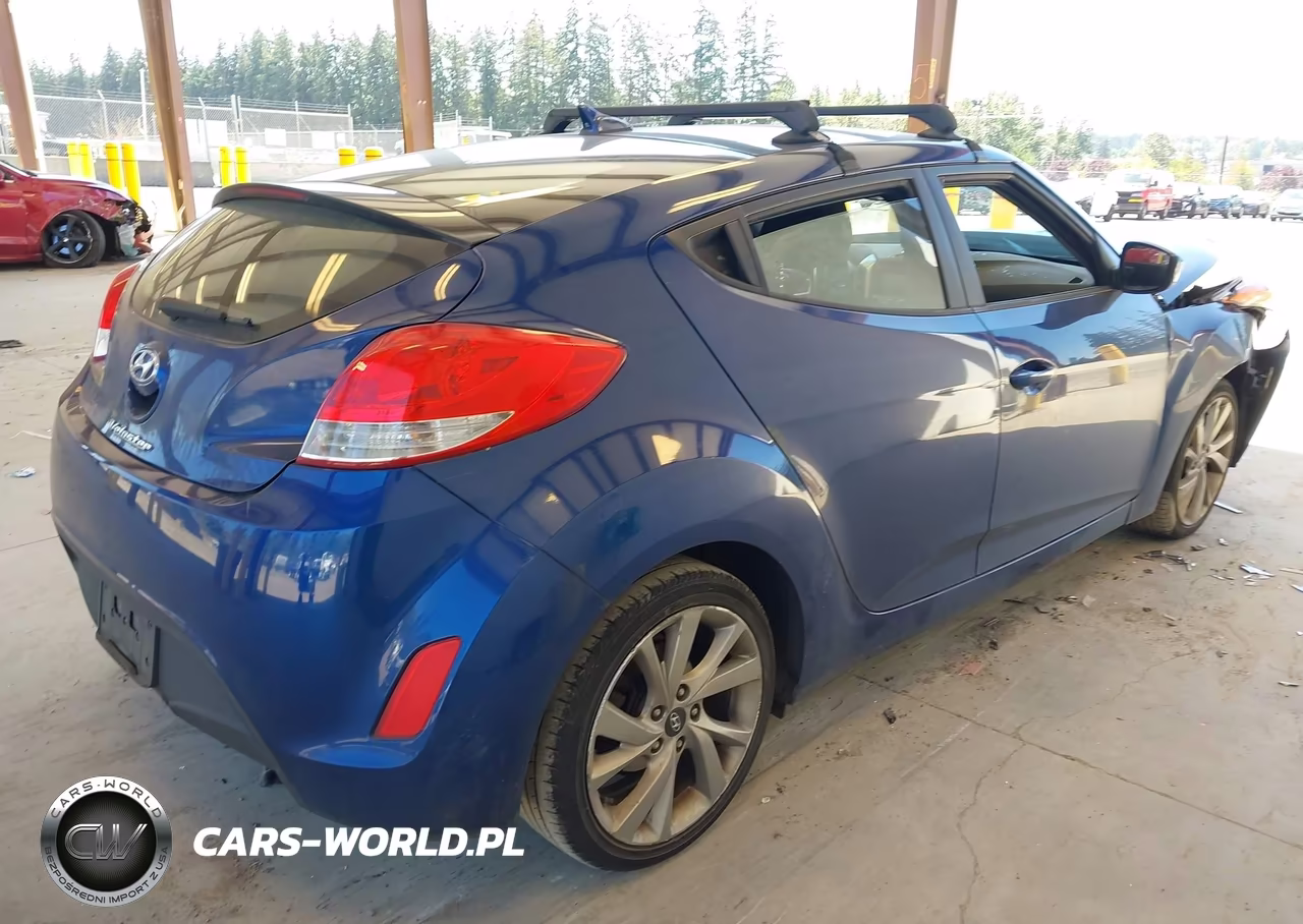 2016 Hyundai Veloster VIN:KMHTC6AD7GU277753 - 4