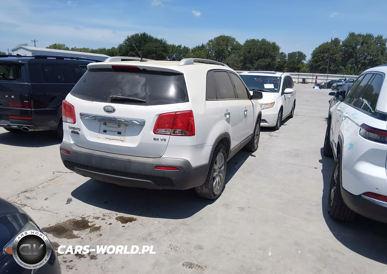 2011 Kia Sorento Ex V6 VIN:5XYKU4A21BG034319 - 4
