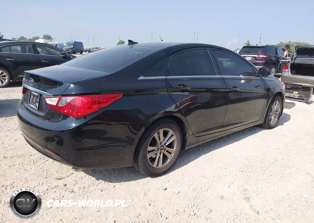2013 Hyundai Sonata Gls VIN:5NPEB4AC1DH618470 - 4