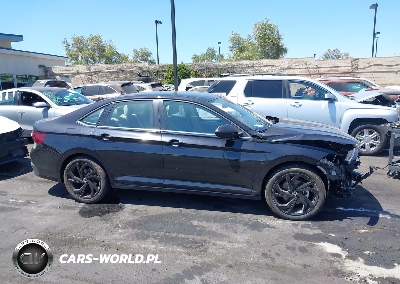 2025 Volkswagen Jetta 1.5T Se VIN:3VW7X7BU1SM068615 - 14