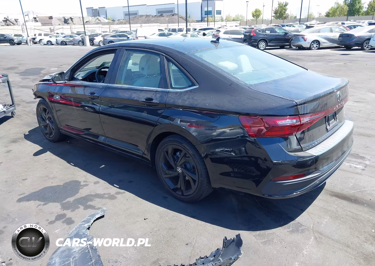 2025 Volkswagen Jetta 1.5T Se VIN:3VW7X7BU1SM068615 - 3