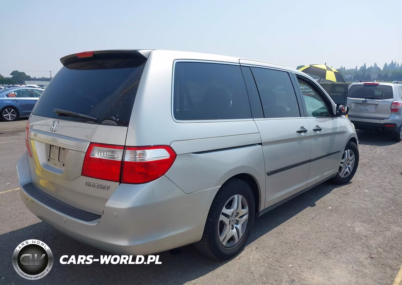 2005 Honda Odyssey Lx VIN:5FNRL38265B031381 - 4