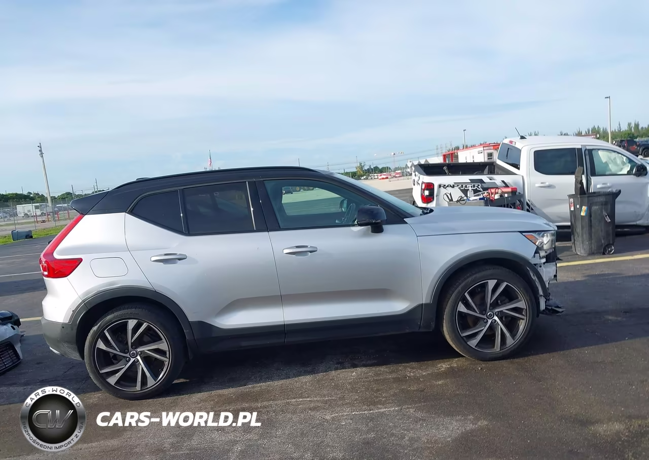 2019 Volvo Xc40 T5 R-Design VIN:YV4162UMXK2086627 - 14