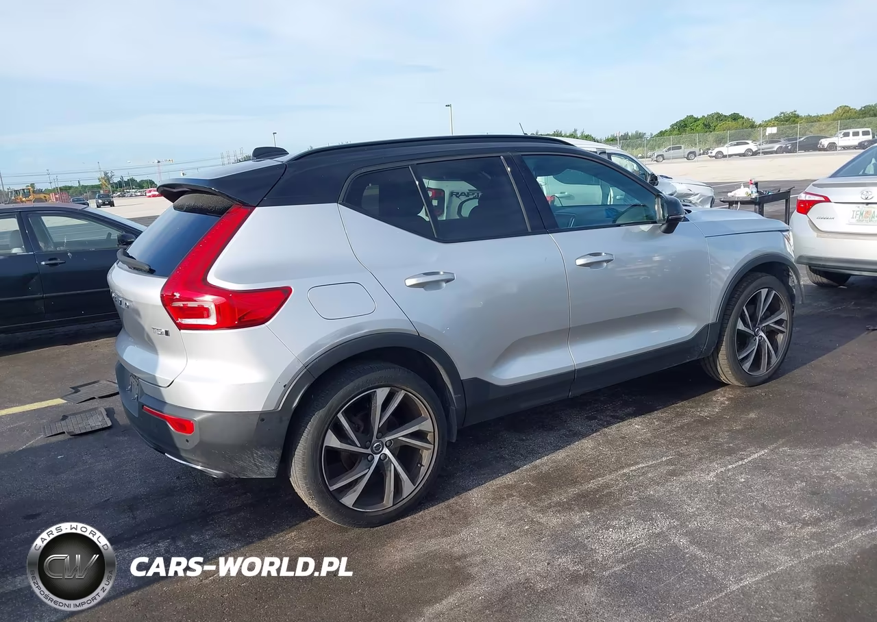 2019 Volvo Xc40 T5 R-Design VIN:YV4162UMXK2086627 - 4
