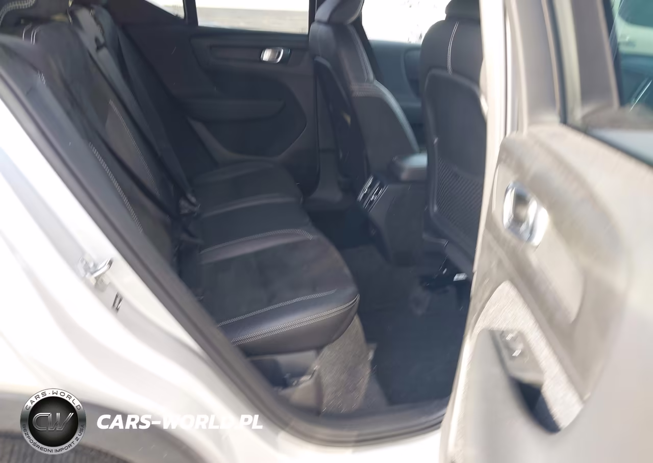 2019 Volvo Xc40 T5 R-Design VIN:YV4162UMXK2086627 - 8
