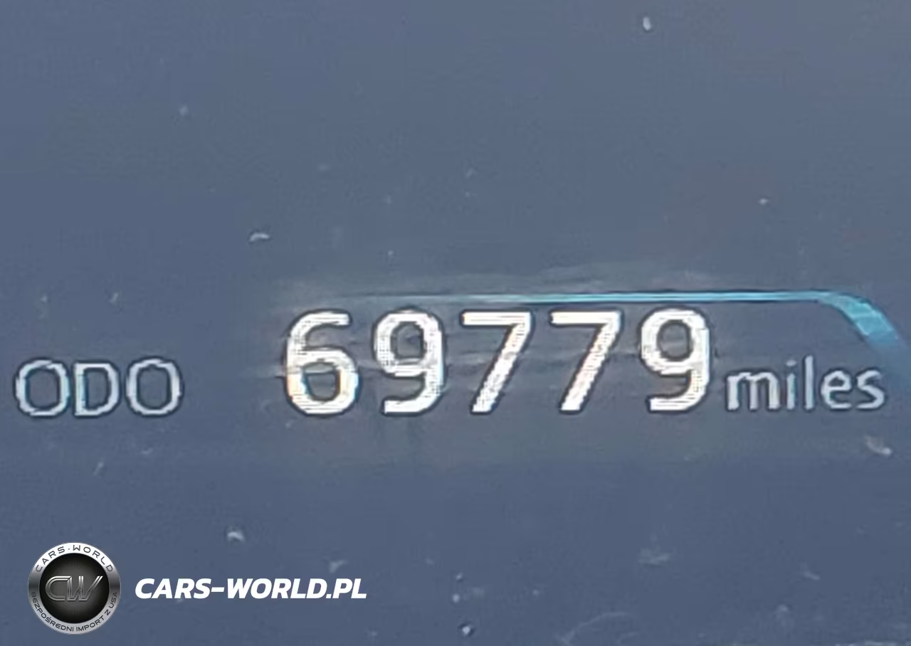 2019 Toyota Prius Le VIN:JTDKARFU9K3097088 - 16