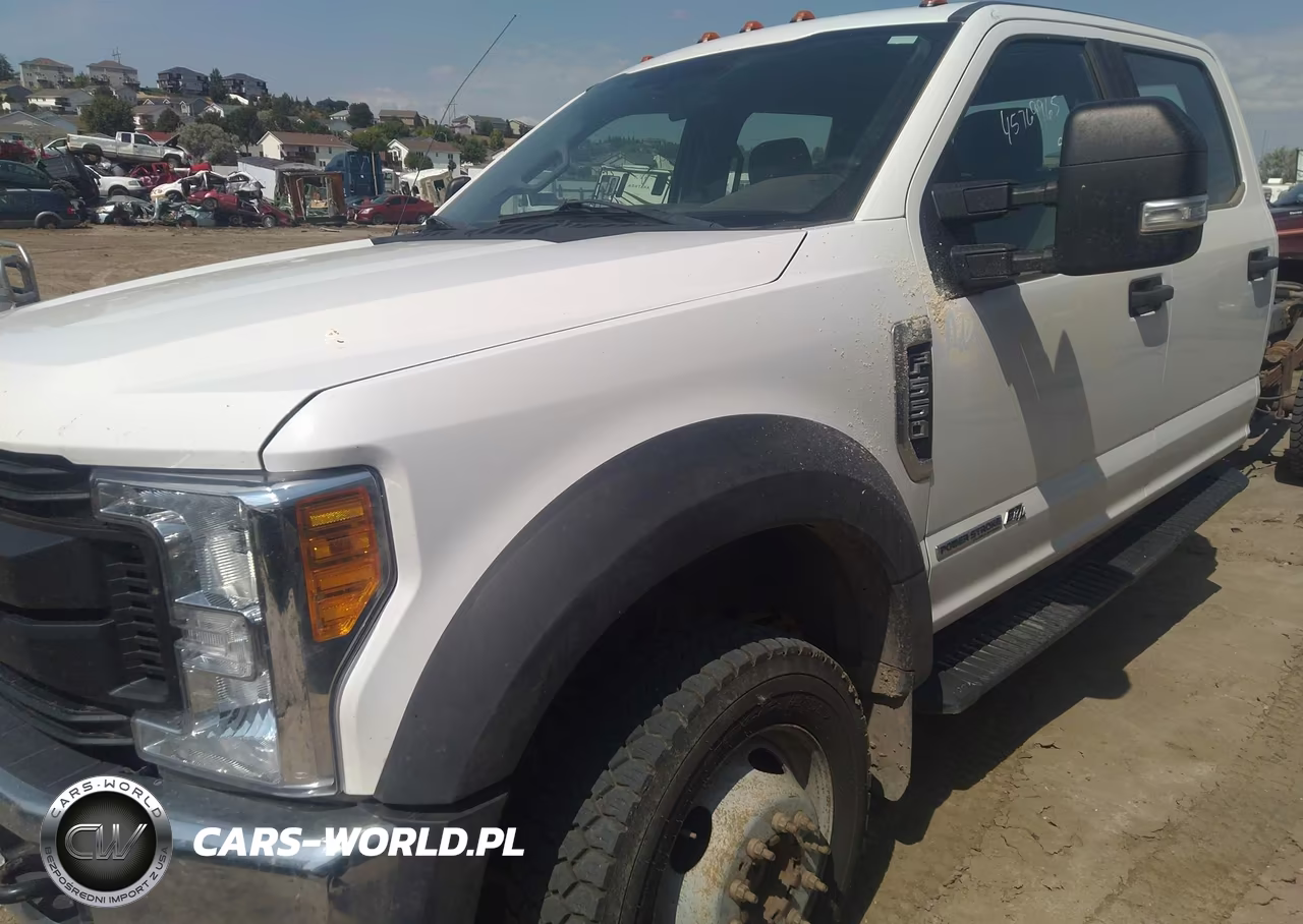 2017 Ford F-550 Chassis Xl – zdjęcie 1 z 10