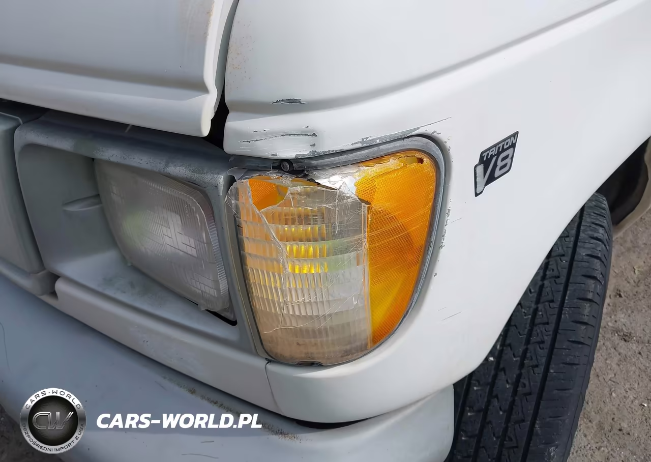 1998 Ford Econoline Commercial-Recreational VIN:1FTPE24L5WHC08398 - 11