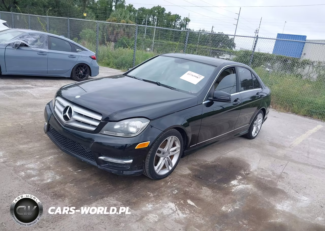 2013 Mercedes-Benz C 250 Sport VIN:WDDGF4HB1DR256763 - 2