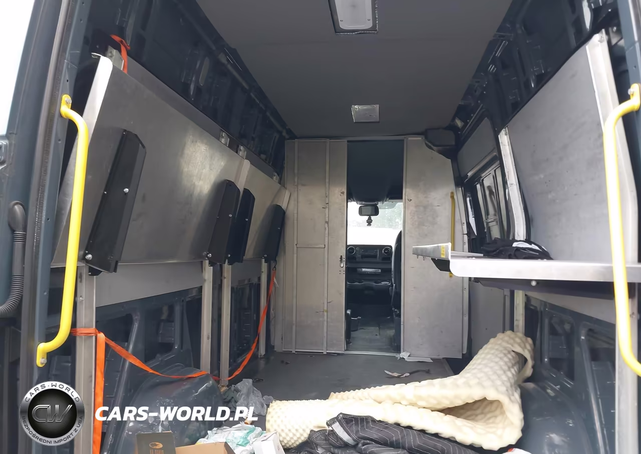2019 Mercedes-Benz Sprinter 2500 High Roof V6 VIN:WD4PF0CD4KT004460 - 8