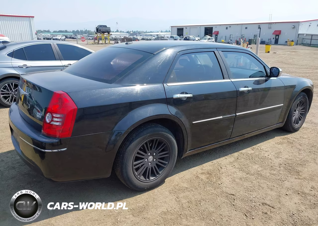 2010 Chrysler 300 Touring VIN:2C3CA5CV1AH328172 - 4