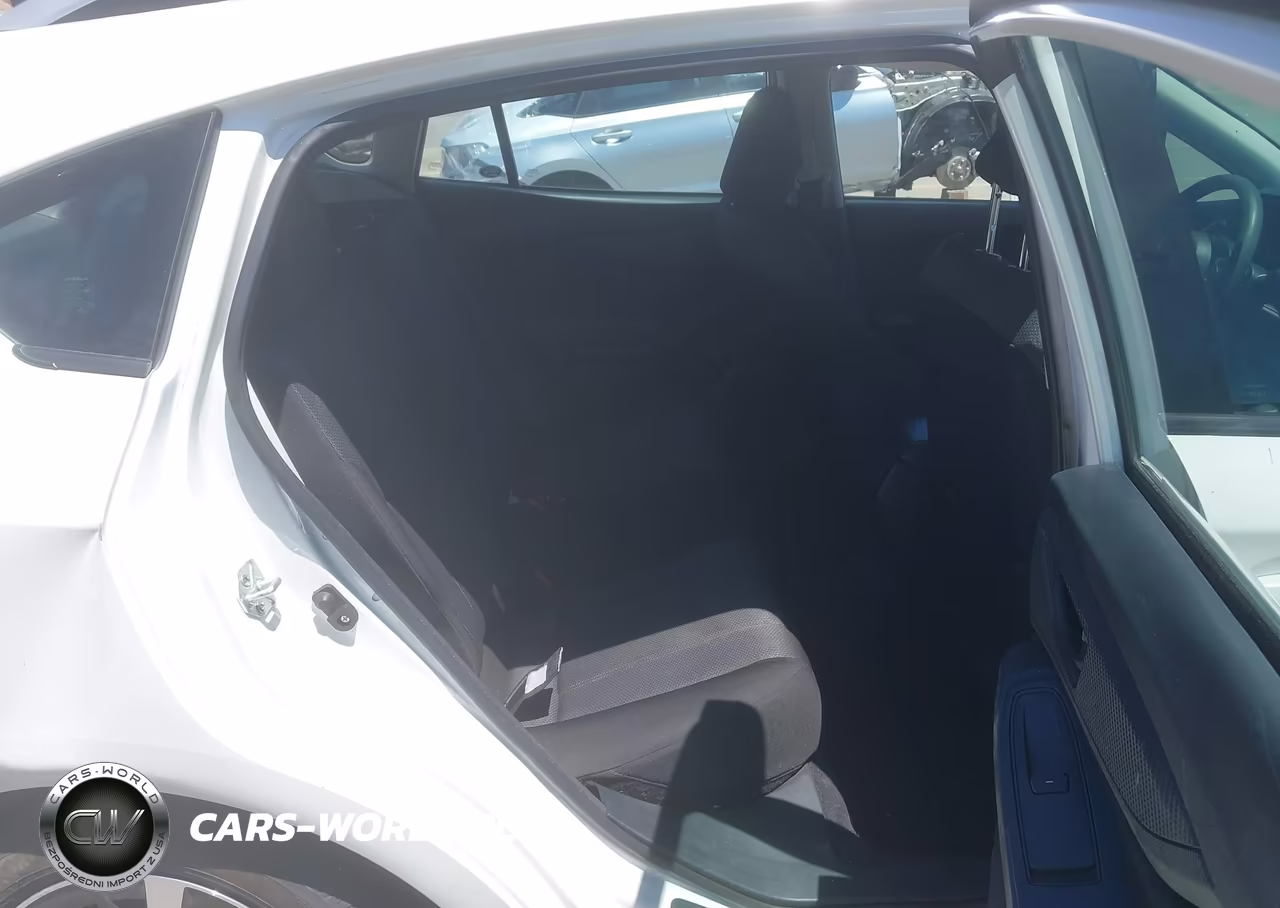 2022 Subaru Impreza Premium 5-Door VIN:4S3GTAD60N3717062 - 8
