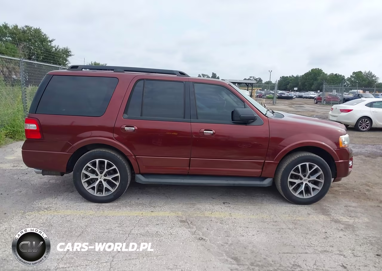 2015 Ford Expedition Xlt VIN:1FMJU1HT7FEF23228 - 13