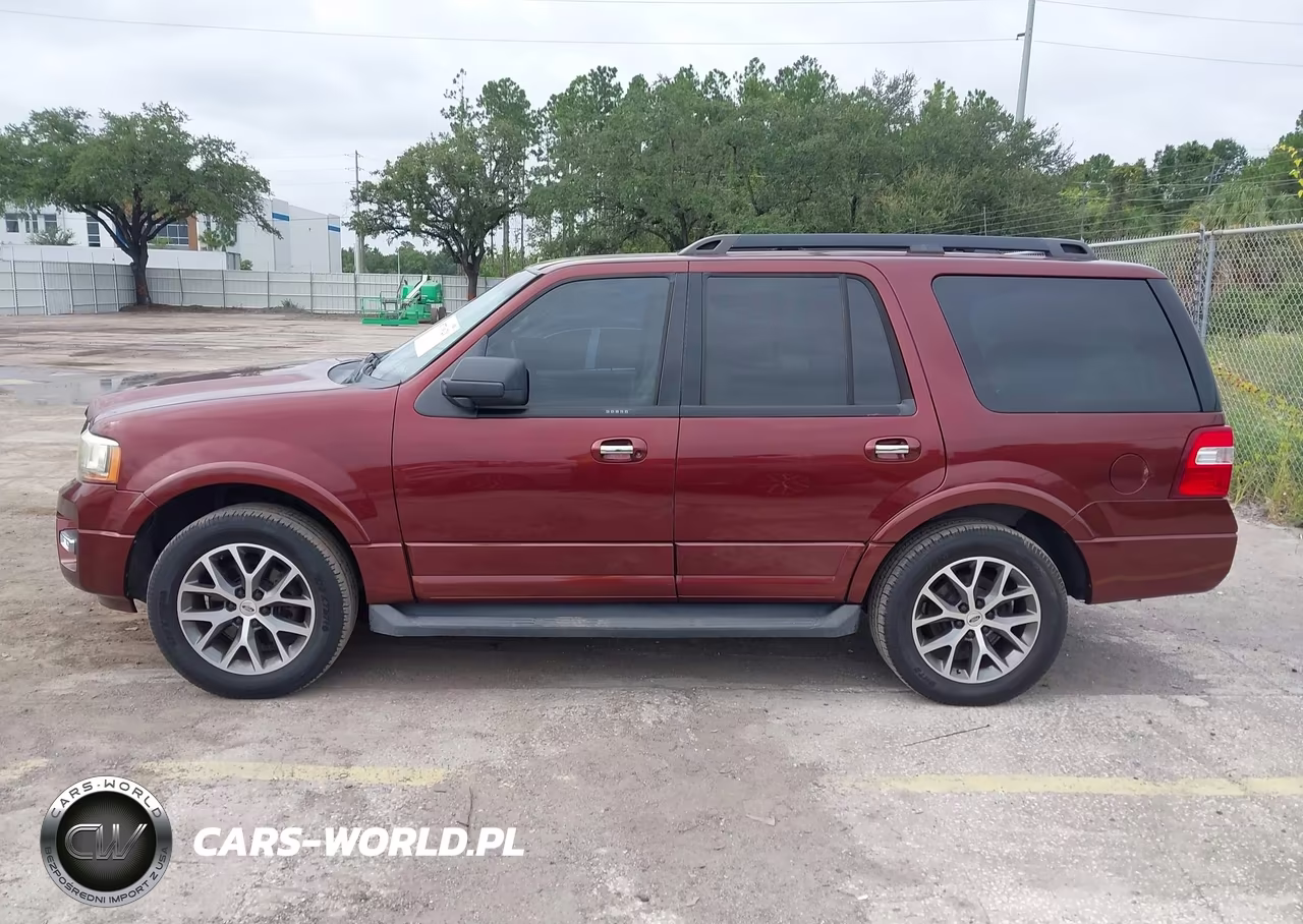 2015 Ford Expedition Xlt VIN:1FMJU1HT7FEF23228 - 14